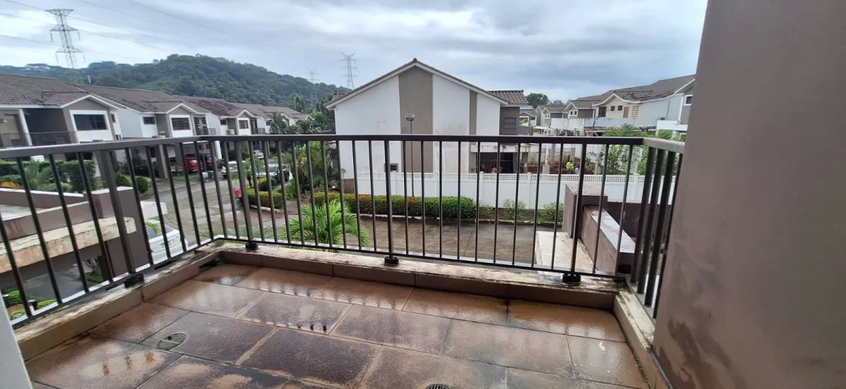Single Family Detached For Sale in Brisas del Golf