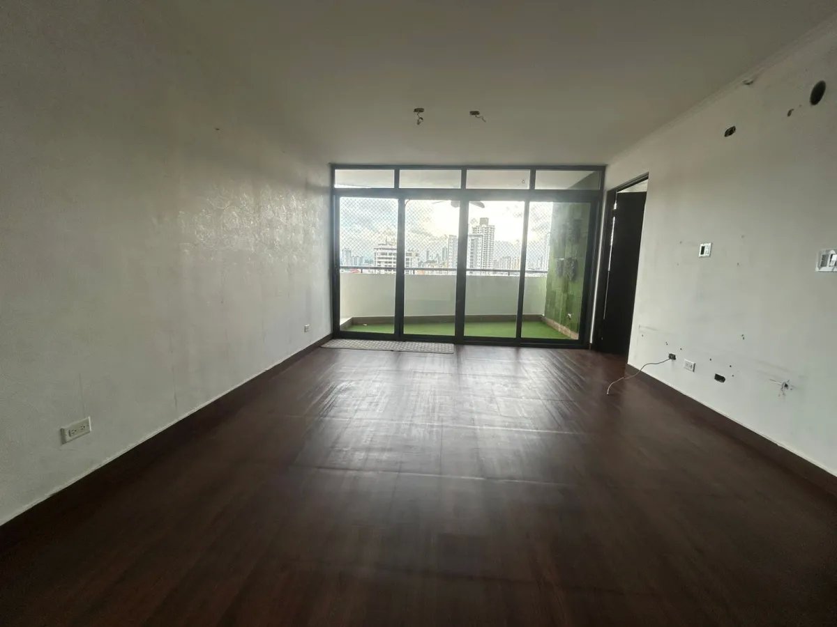 Venta de apartamento en PH Parques del Carmen  El Carmen, Bella Vista