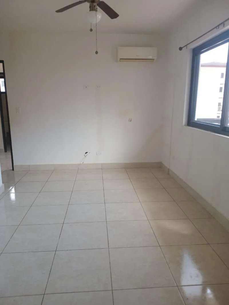 Apartment For Sale in CLAYTON