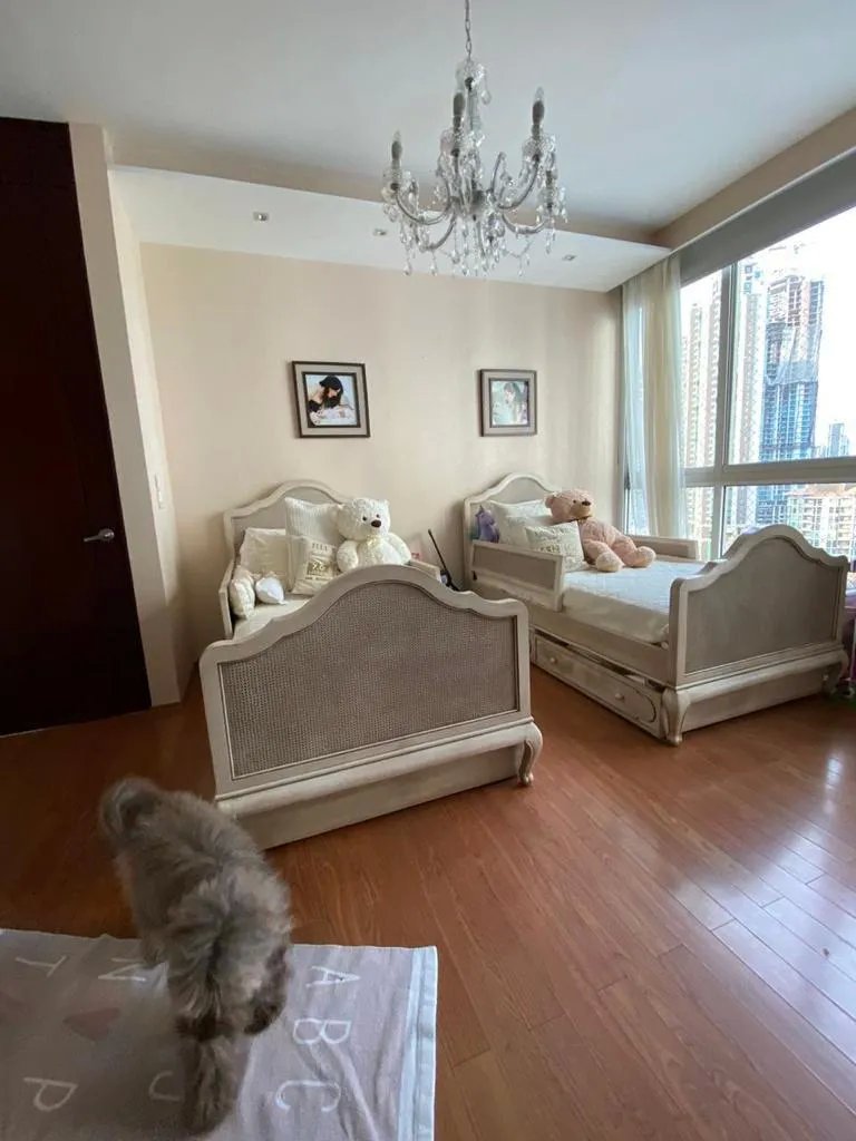 Apartment For Sale in Punta Pacífica