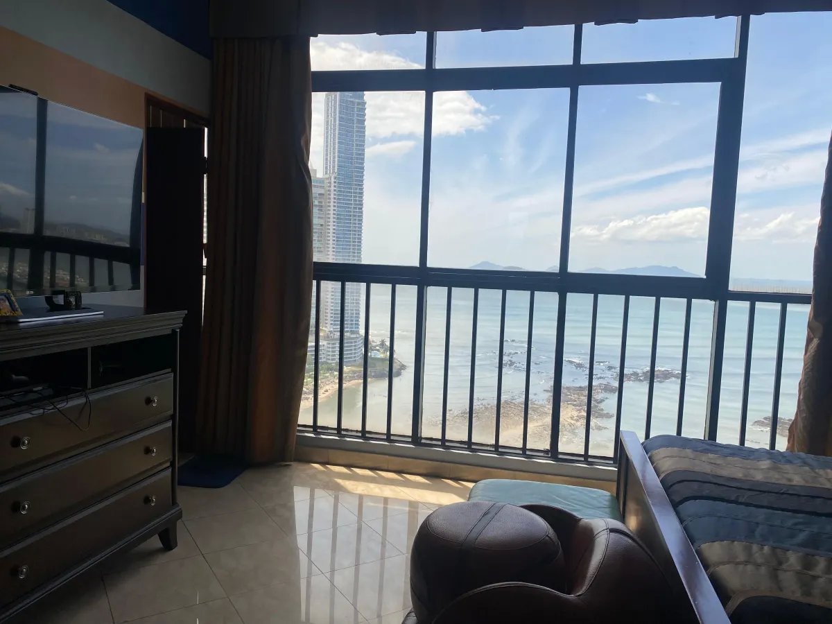 Venta de Penthouse con Línea Blanca en Marbella, Panamá