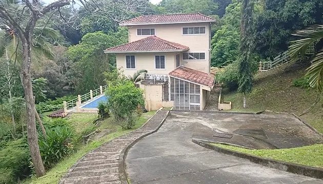 Single Family Detached For Sale in Las Cumbres