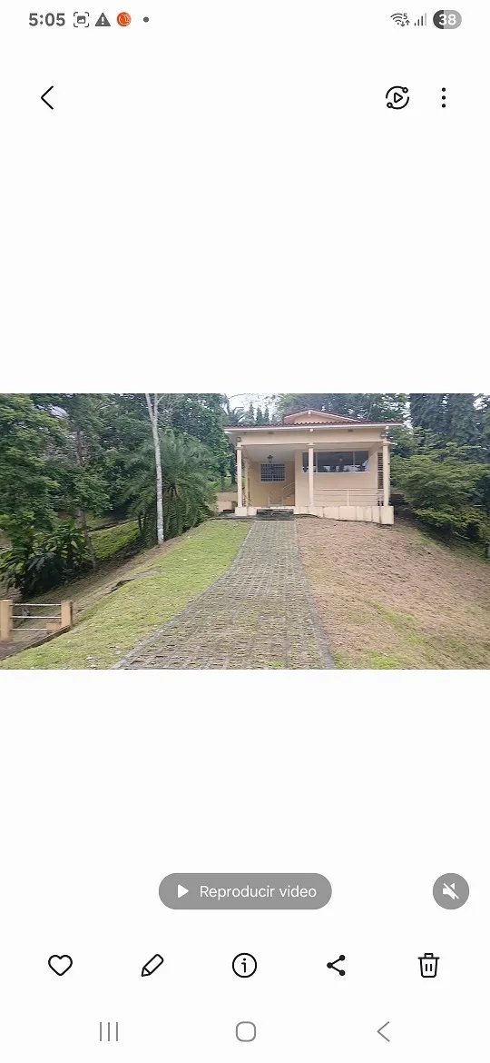 Single Family Detached For Sale in Las Cumbres