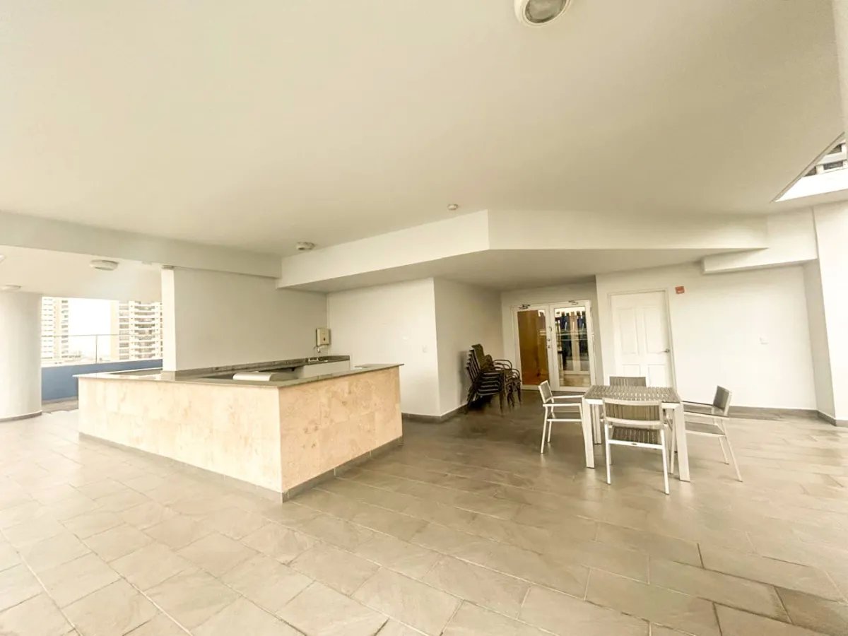 Apartment For Sale in San Francisco