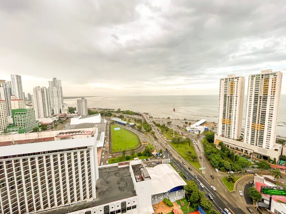 Apartment For Sale in San Francisco