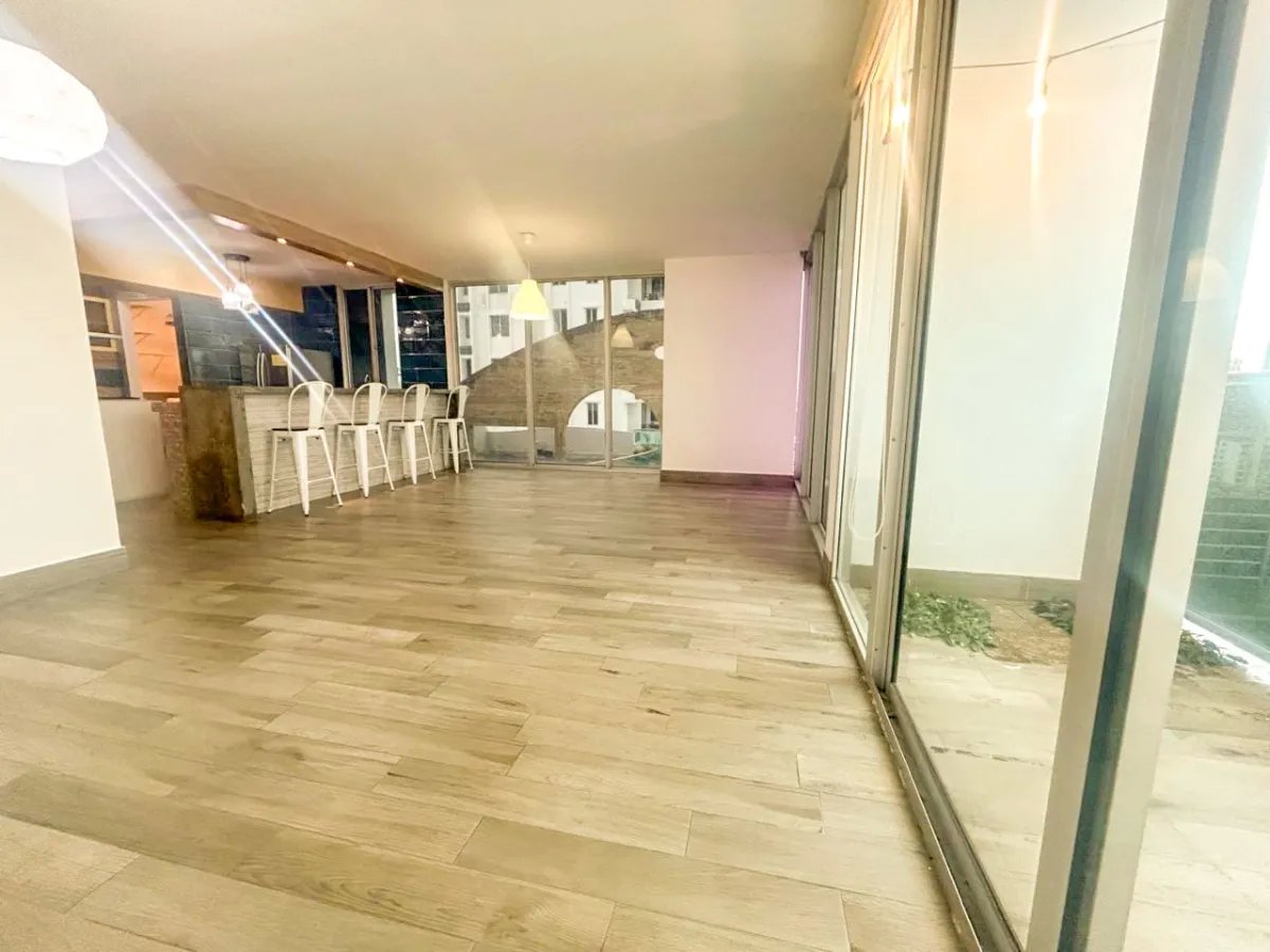 Apartment For Sale in San Francisco