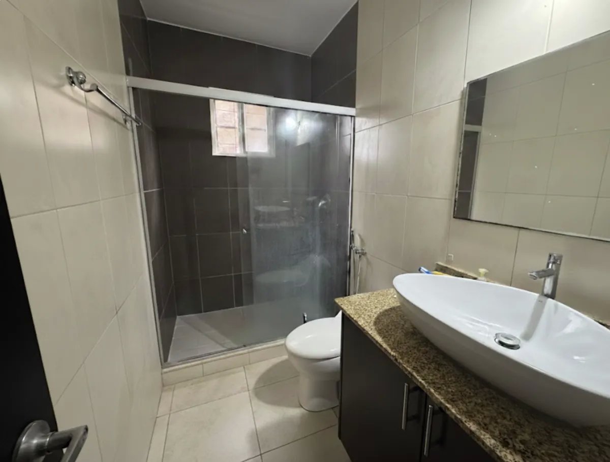 Duplex For Sale in Venta de casa en PH Villa Tiber, Villas del Golf