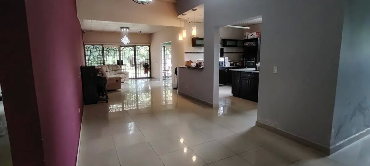 SE VENDE HERMOSA CASA EN ARRAIJAN
