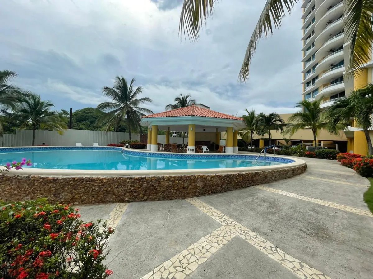 VENDO APARTAMENTOS EN PH. PLAYA SERENA
