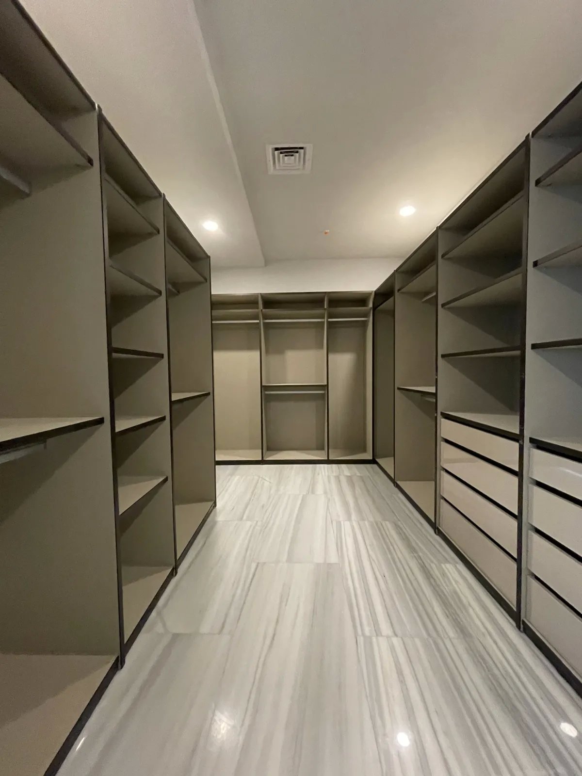 Venta Penthouse en The Towers Punta Paitilla
