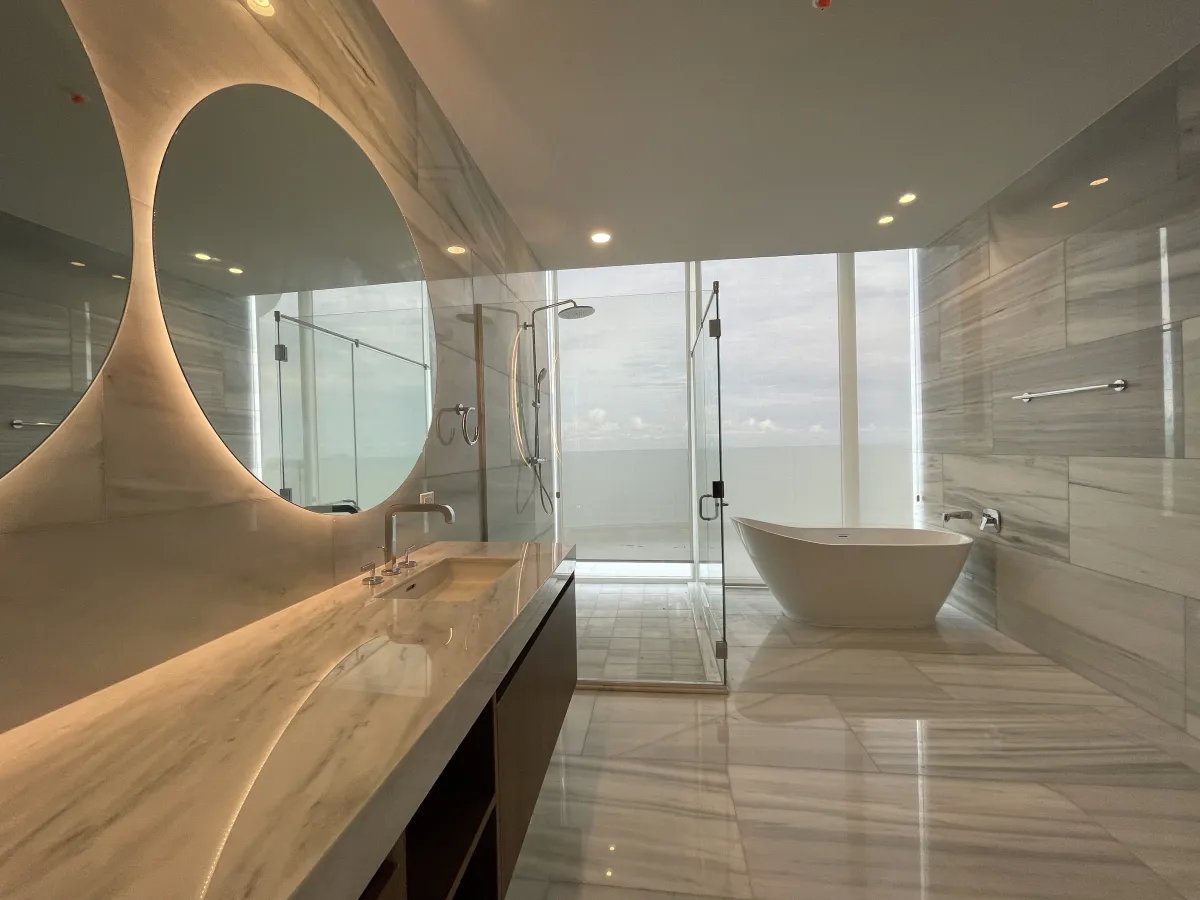 Venta Penthouse en The Towers Punta Paitilla