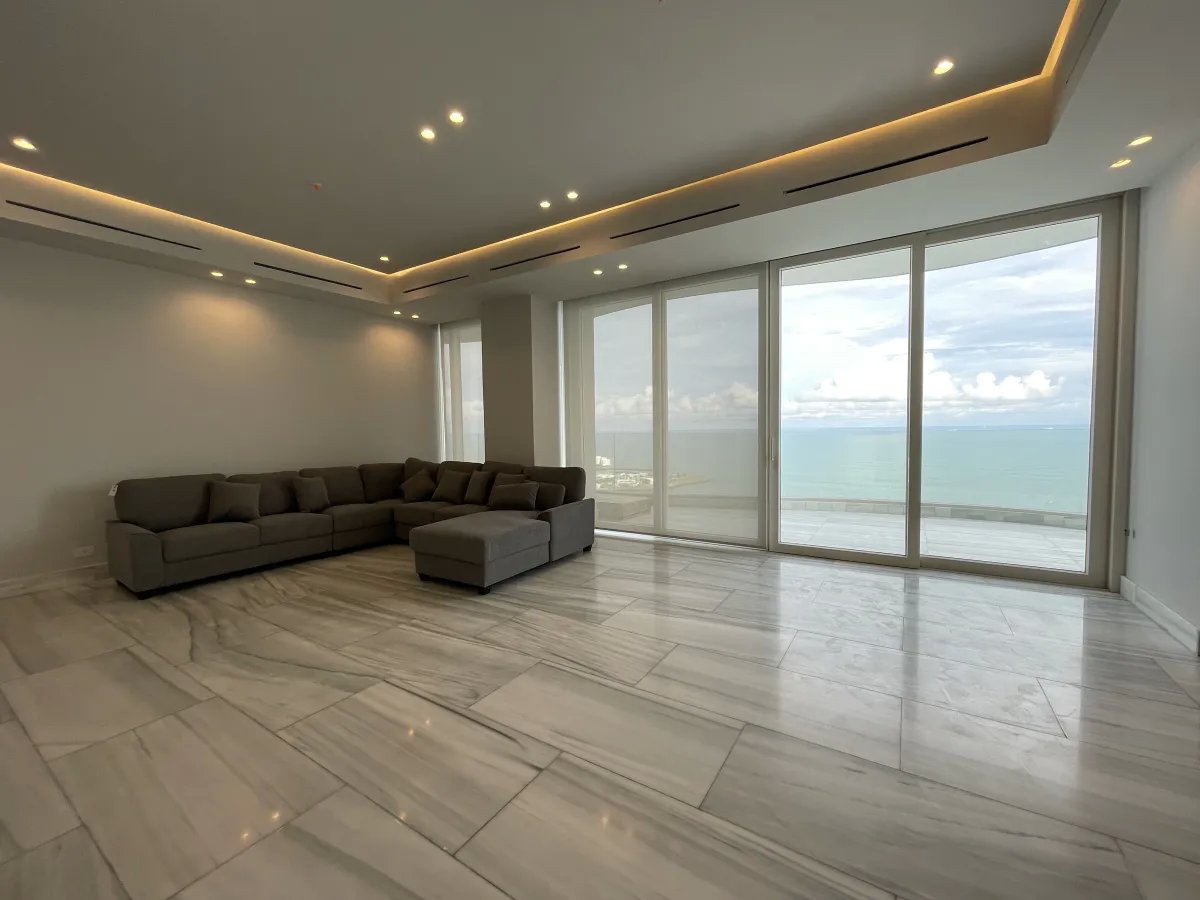 Venta Penthouse en The Towers Punta Paitilla