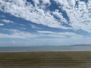 En Venta: Propiedad en Playa Hicaco Fren...