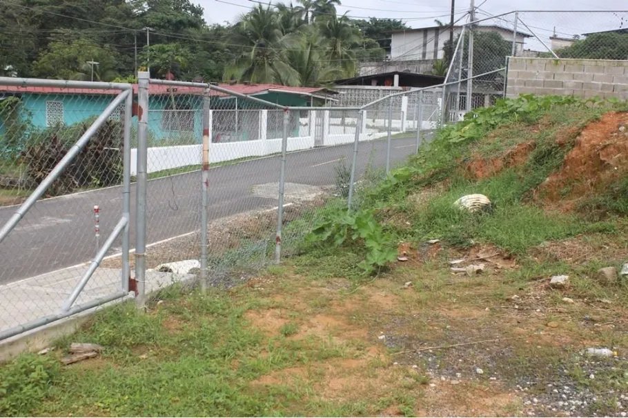 Terreno en venta en Puerto Pilón, Colón