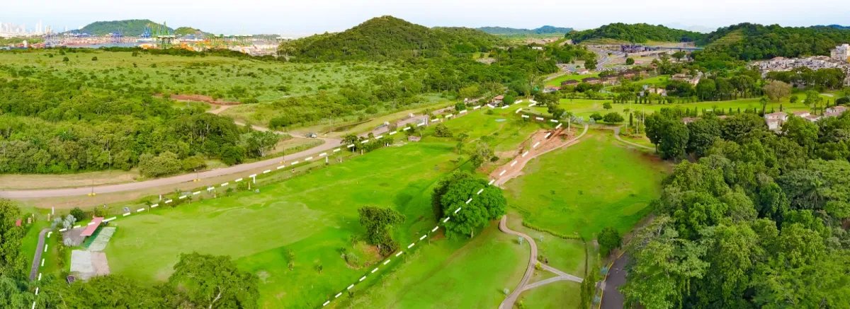 Vendo lote comercial en Cocolí - Área en desarrollo