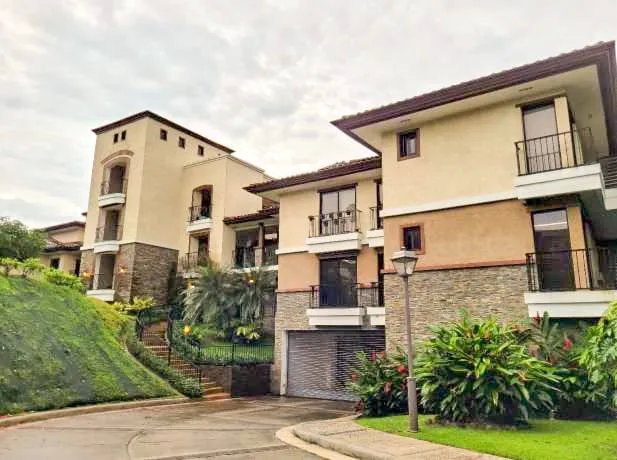 Venta de Apartamento en PH Embassy Club  Ancón