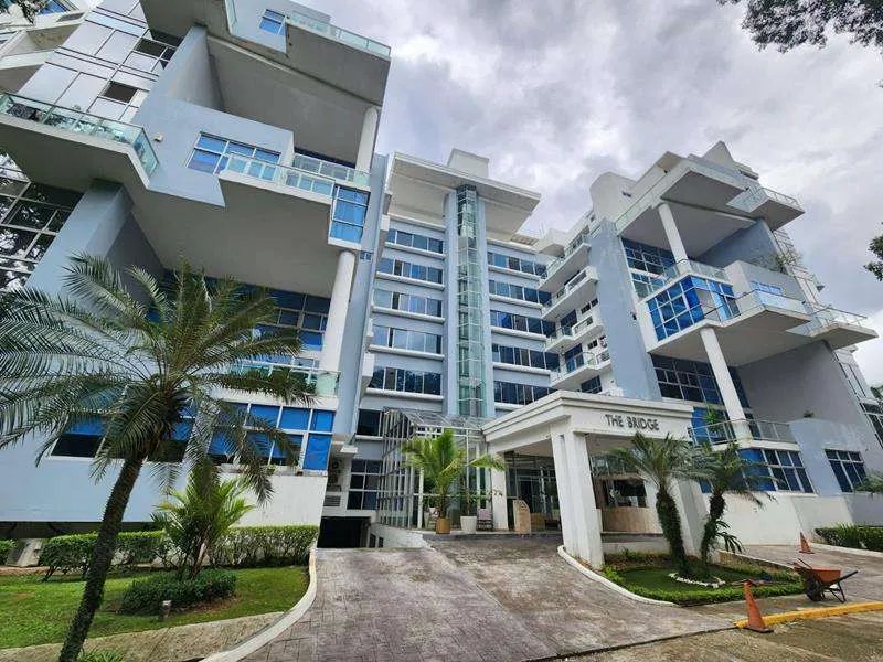 venta de apartamento en PH The Bridge  Ancón