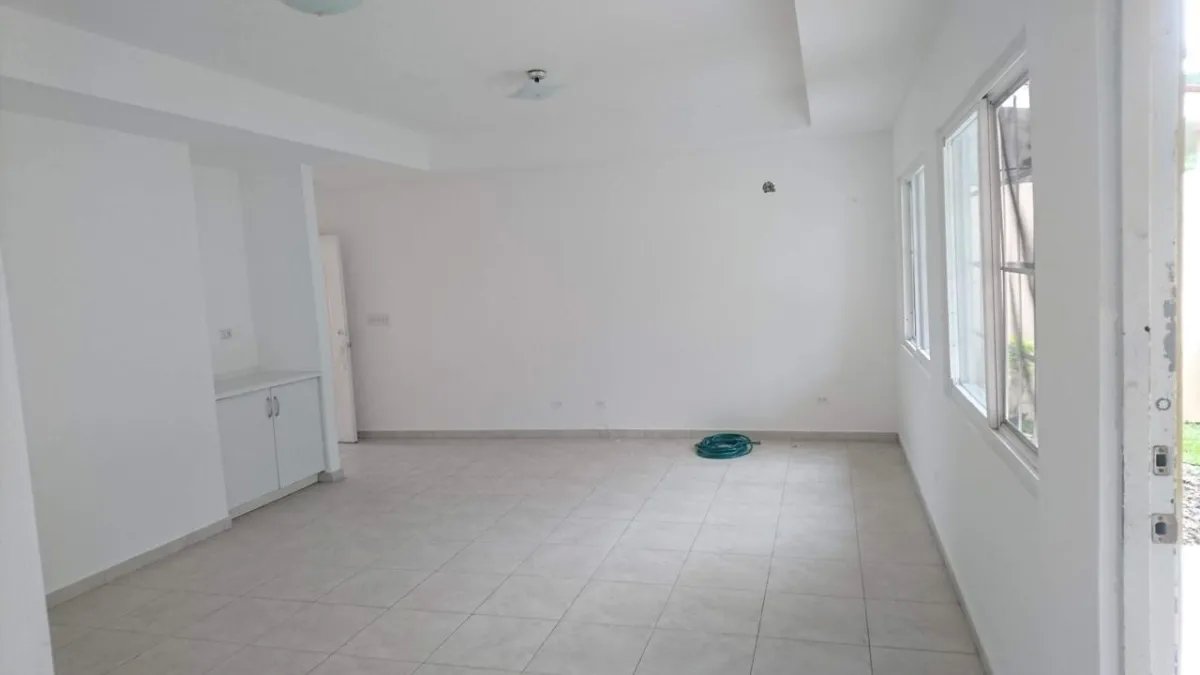 Single Family Detached For Sale in Brisas del Golf