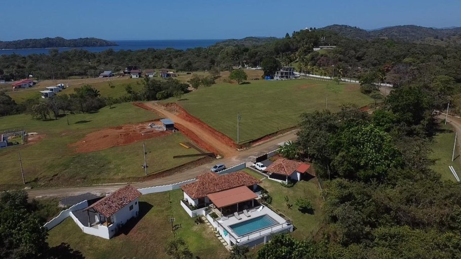 En Venta: Hermosas Casas en Santa Catalina Villas.