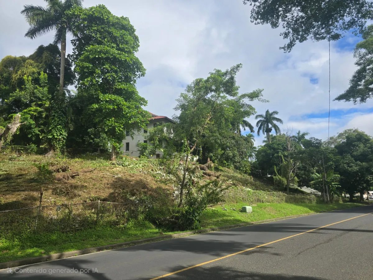 Se Vende Terreno con zonificación R1D3