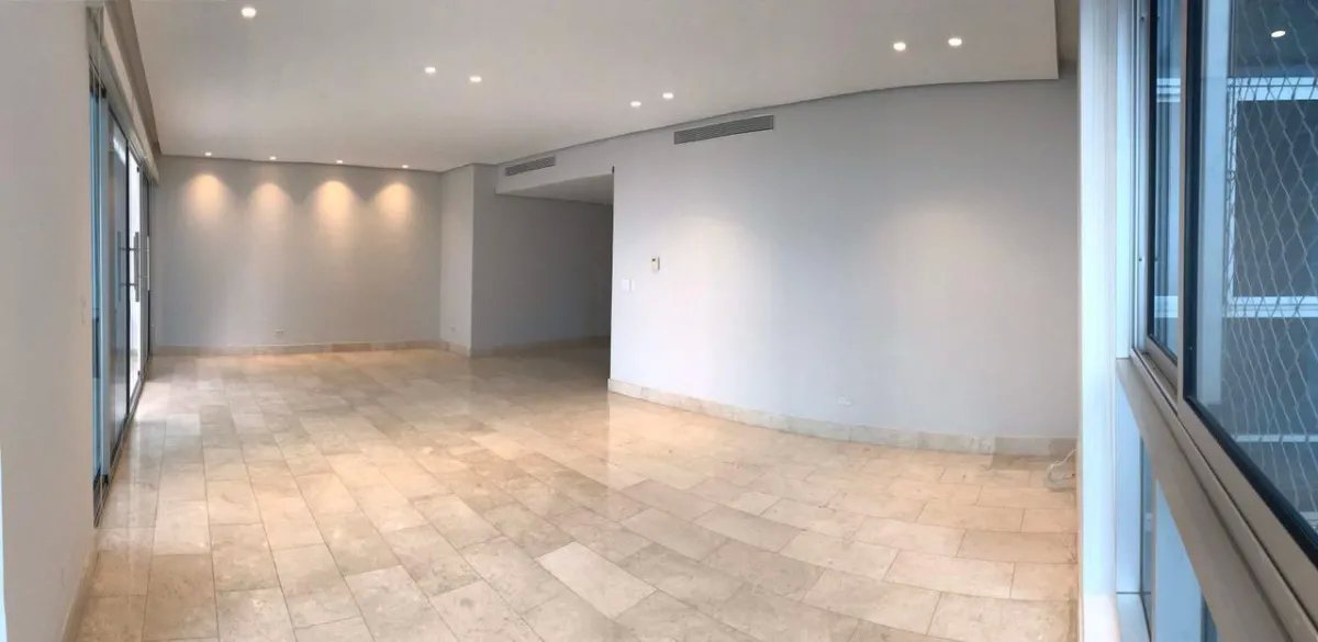 Apartment For Sale in Punta Pacífica
