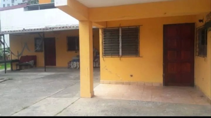 Excelente Inversin de Casa de Esquina a la Venta - Carrasquilla/Excell...