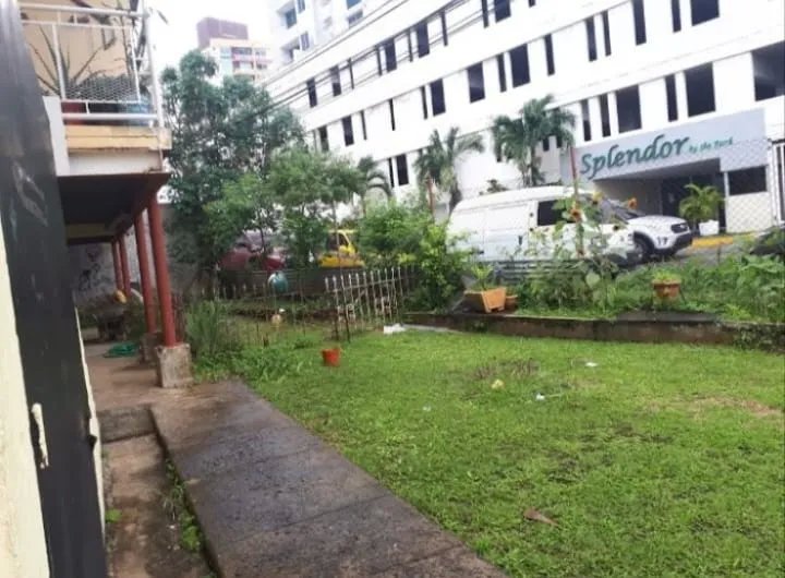 Excelente Inversin de Casa de Esquina a la Venta - Carrasquilla/Excell...