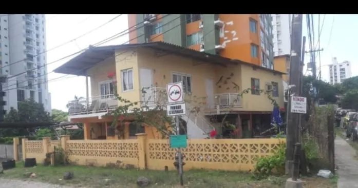 Single Family Detached For Sale in Calle 78C Este