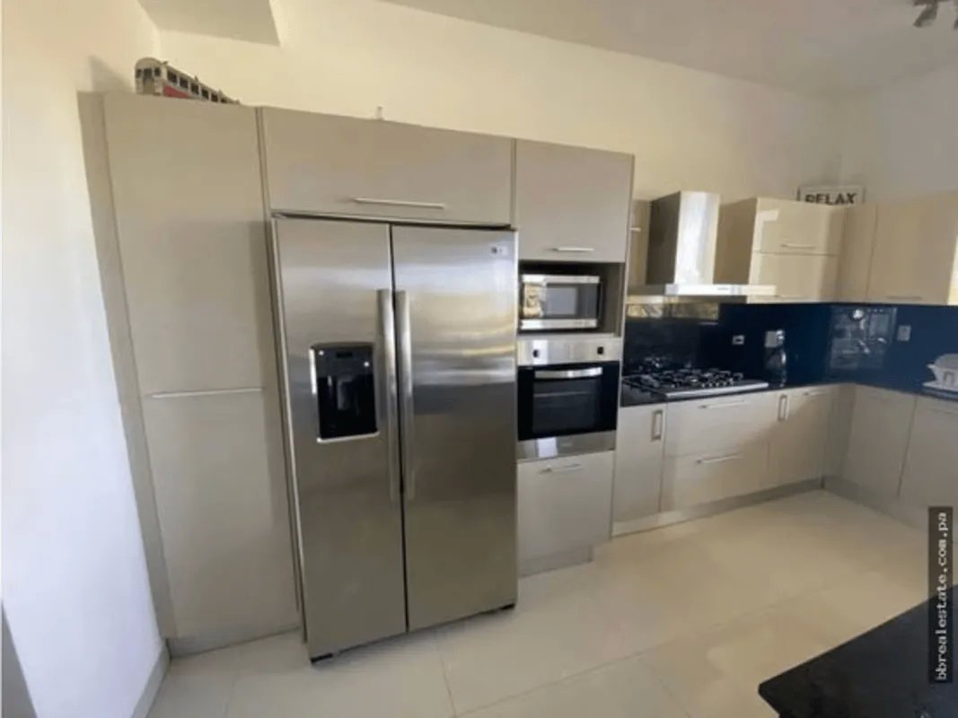 Venta de Lujosa Casa en Vista Mar, San Carlos, Panam