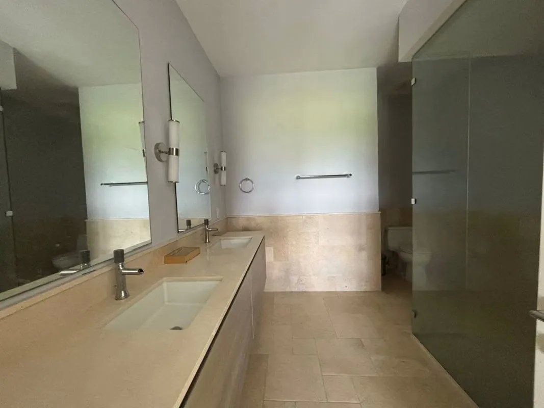 Townhouse For Sale in Buena Ventura