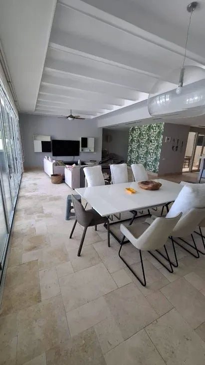 Townhouse For Sale in Buena Ventura
