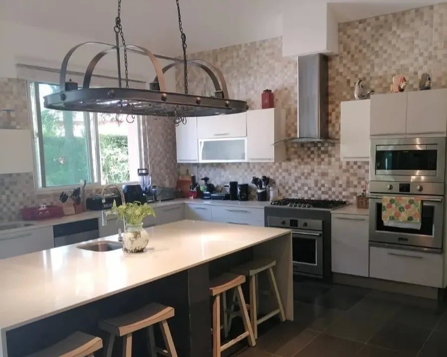 Single Family Attached For Sale in Chame