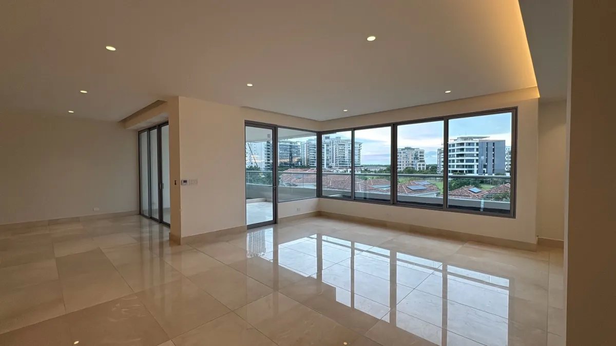 VENTA  EXCLUSIVO APARTAMENTO EN PH AZALEA
