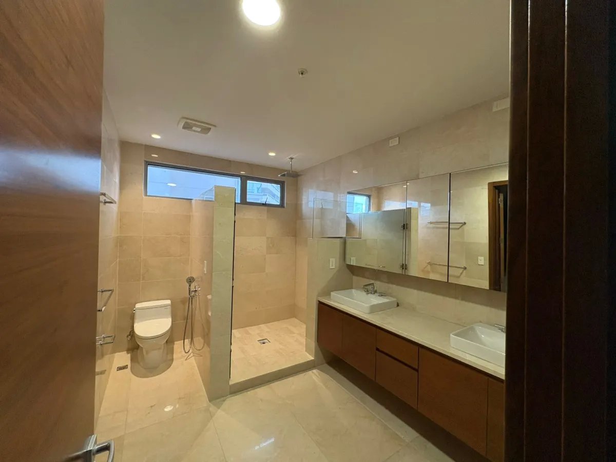 VENTA  EXCLUSIVO APARTAMENTO EN PH AZALEA
