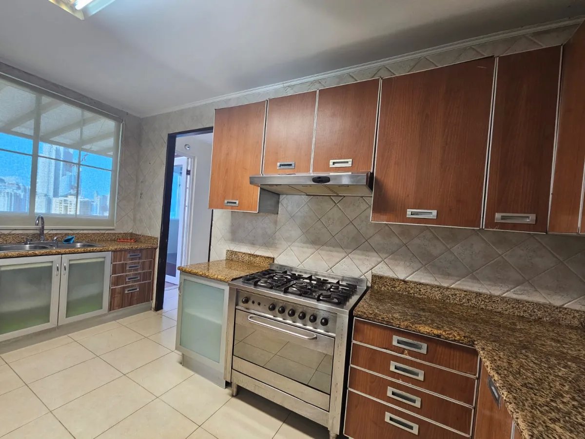 Alquiler de apartamento amoblado en Punta Pacifica,