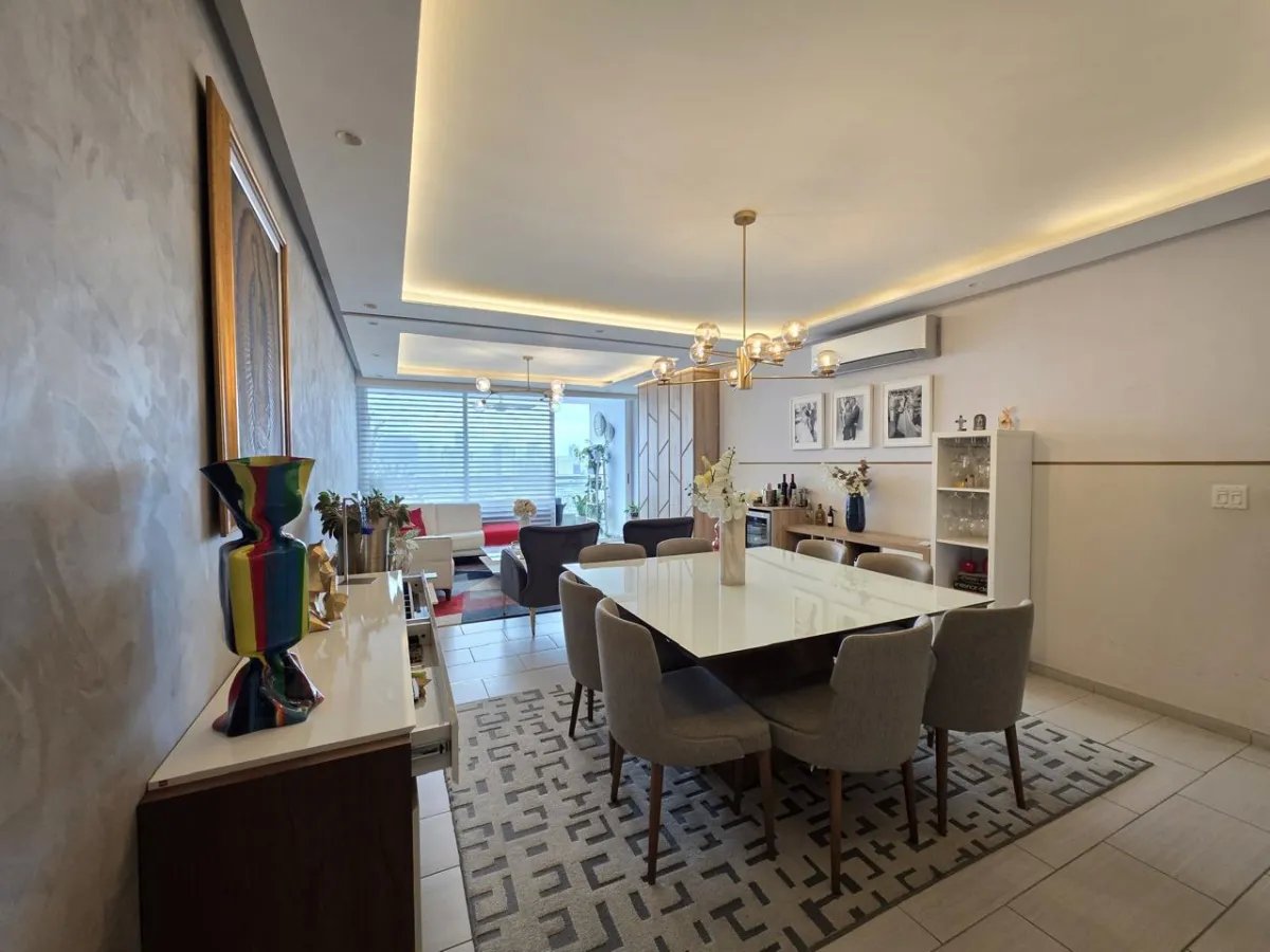Apartment For Sale in SAN FRANCISCO