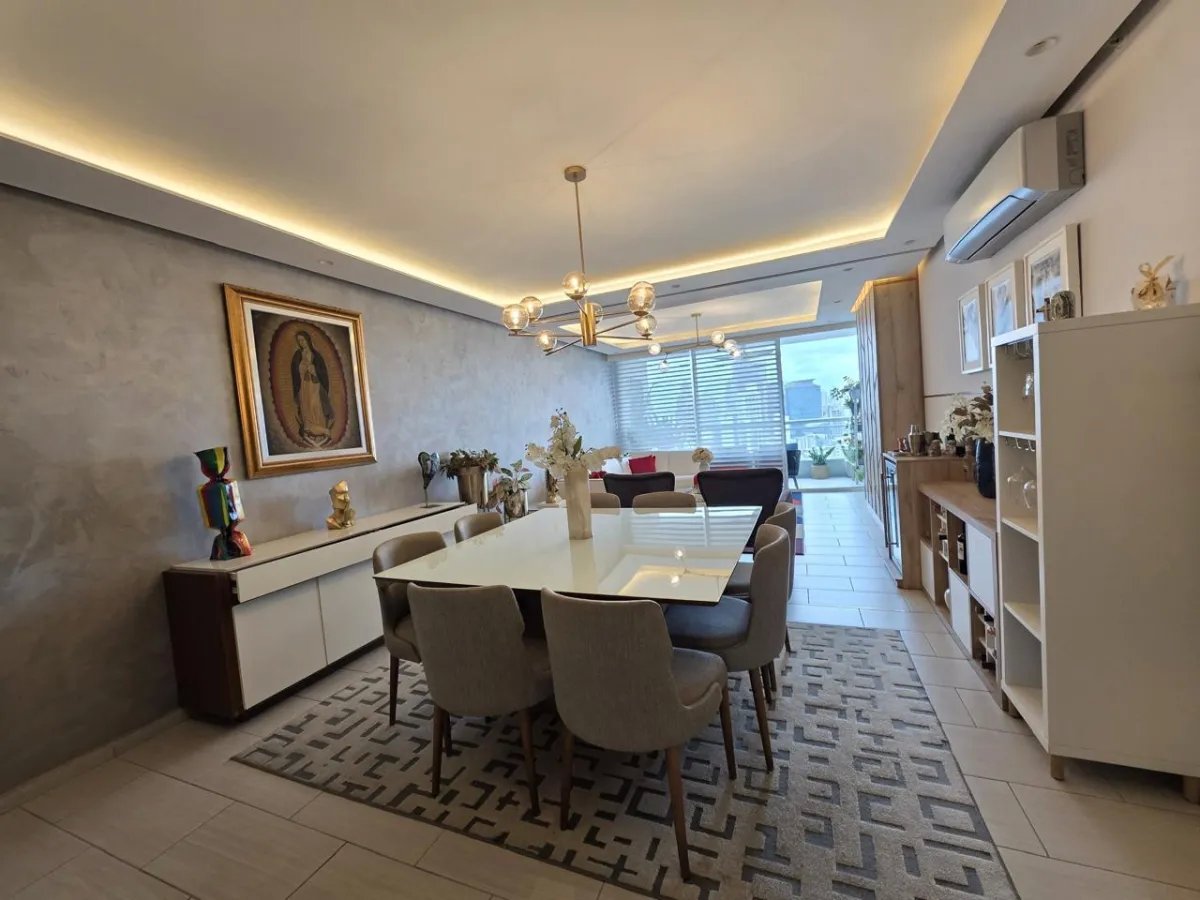 Apartment For Sale in SAN FRANCISCO