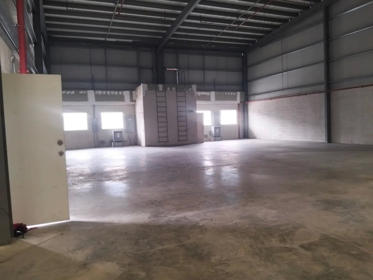 Se Alquilan Galeras desde 500m2 en Adelante/Warehouses for Rent from 500m2