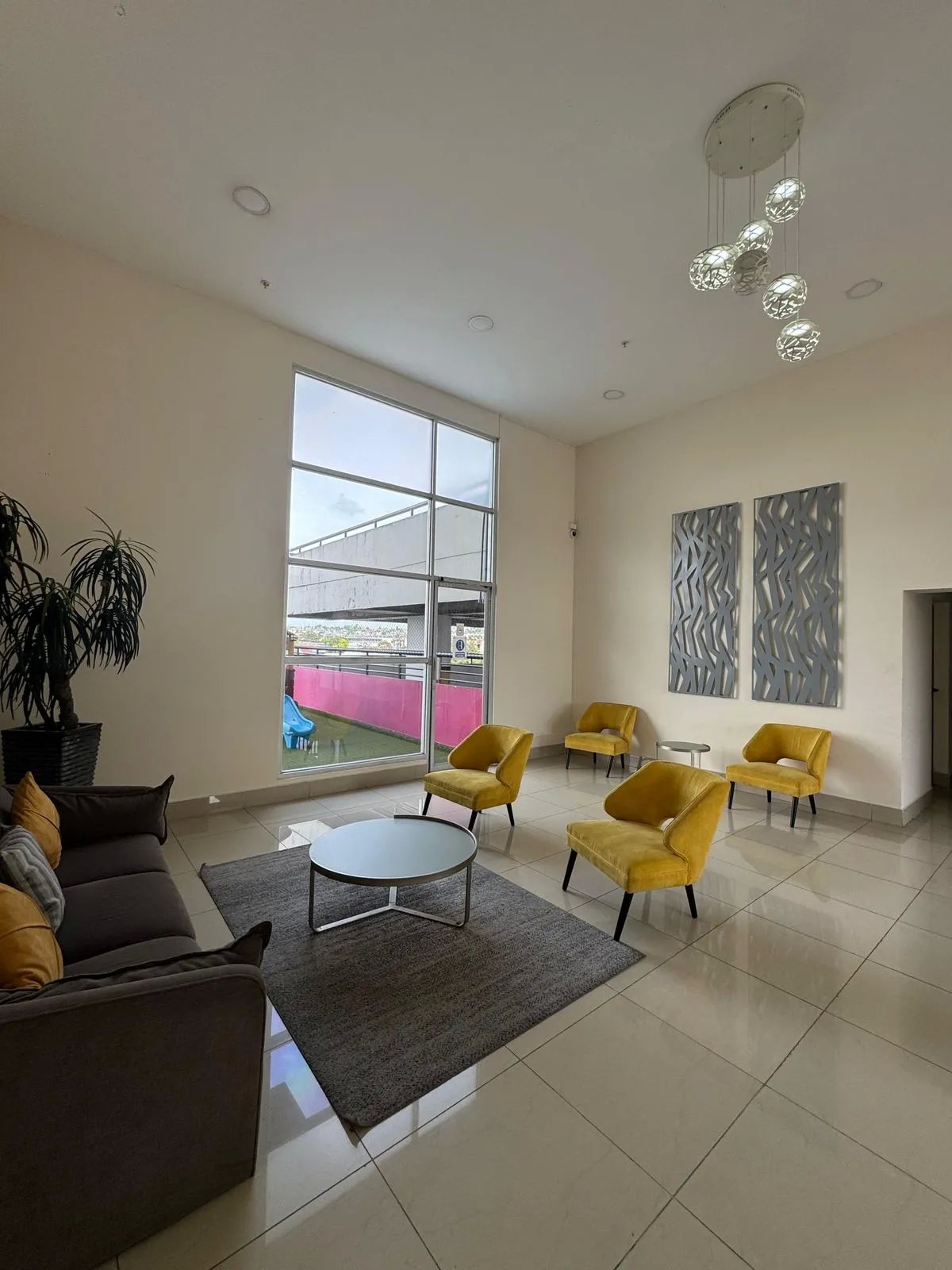 Apartment For Rent in PARQUE LEFEVRE