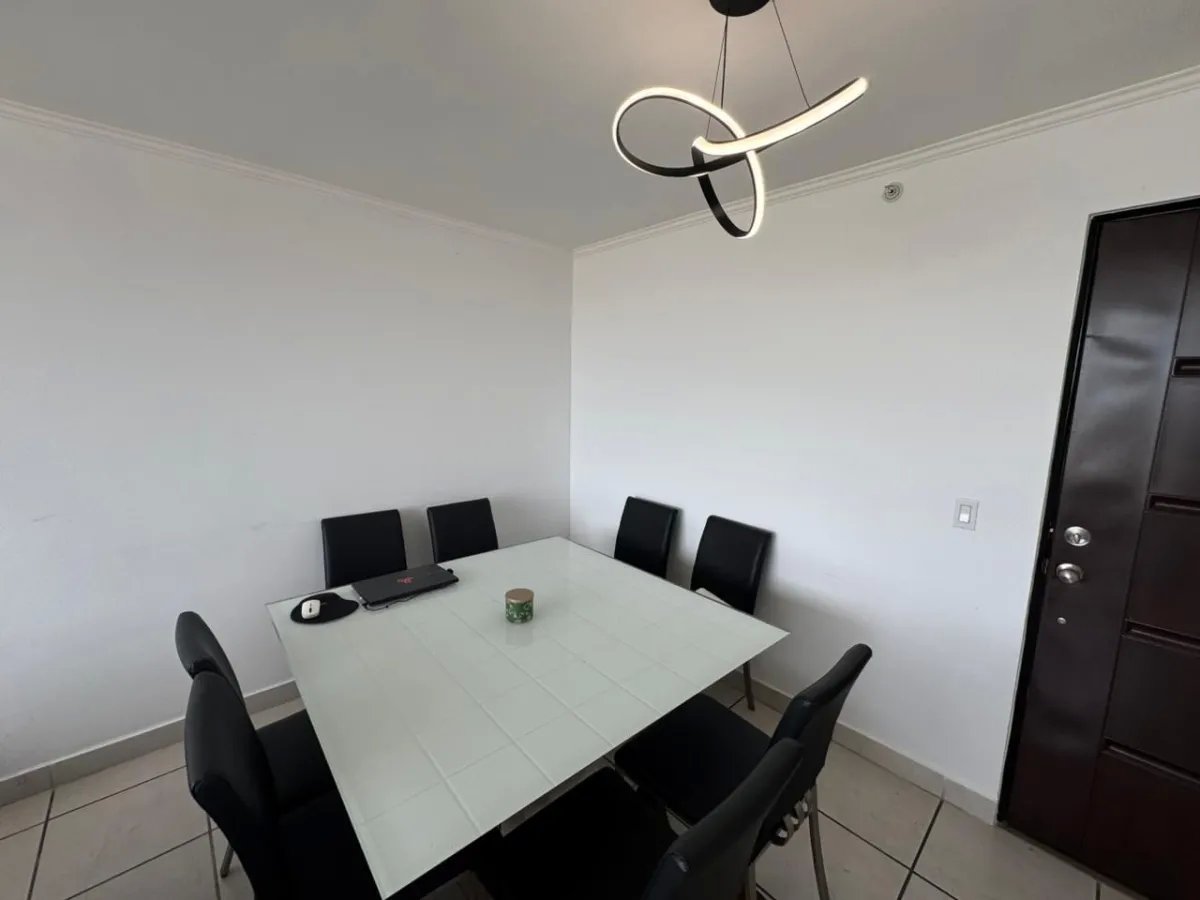 Apartment For Rent in PARQUE LEFEVRE