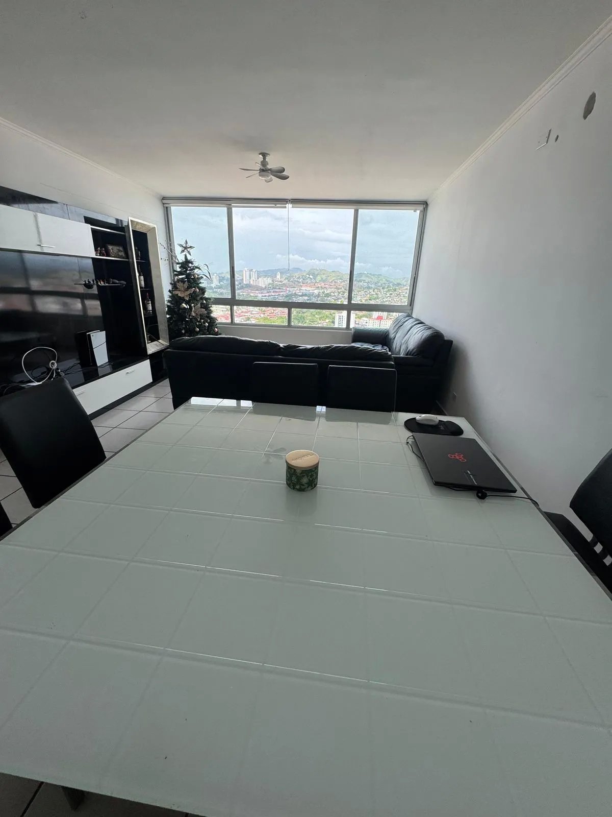 Apartment For Rent in PARQUE LEFEVRE