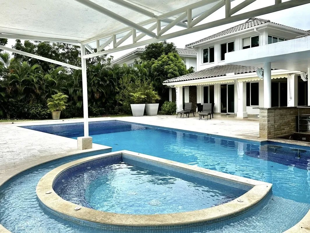 Single Family Detached For Sale in Bijao