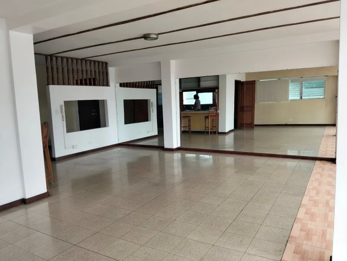 Se Vende Espacioso Apartamento en San Francisco/For Sale Spacious Apar...
