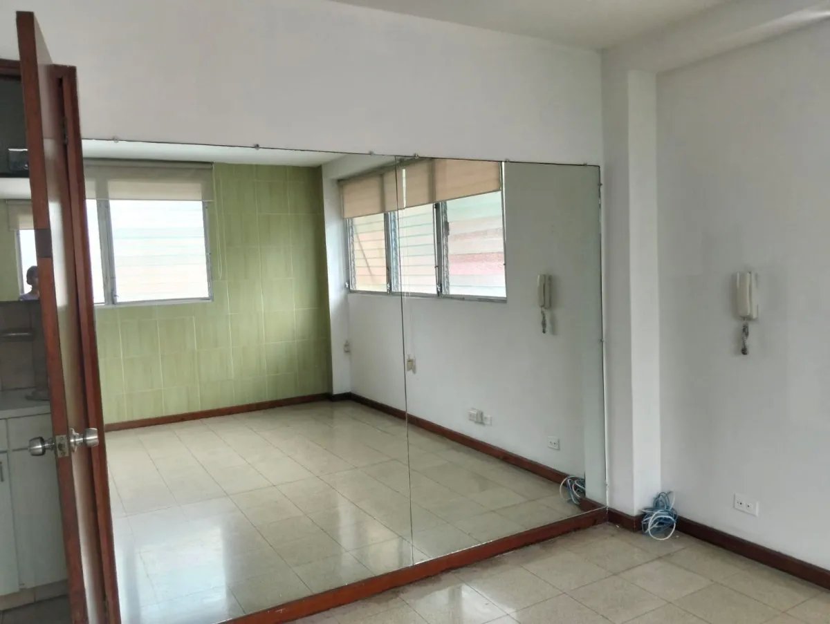 Apartment For Sale in Vía Israel