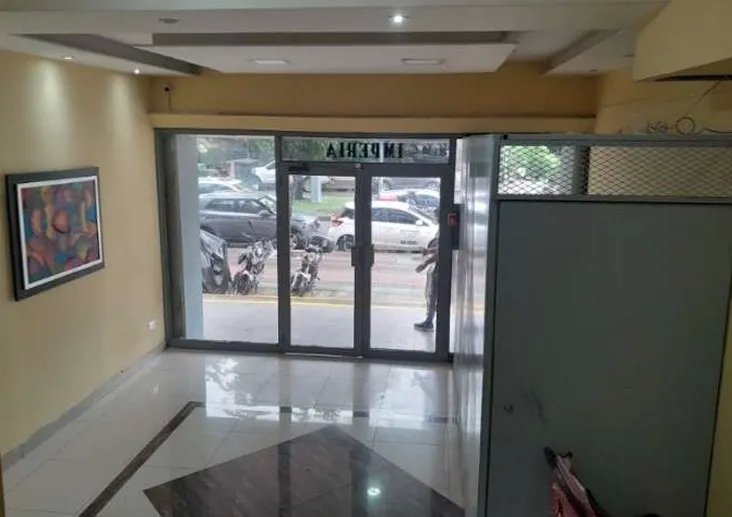 se vende edificio en vía argentina