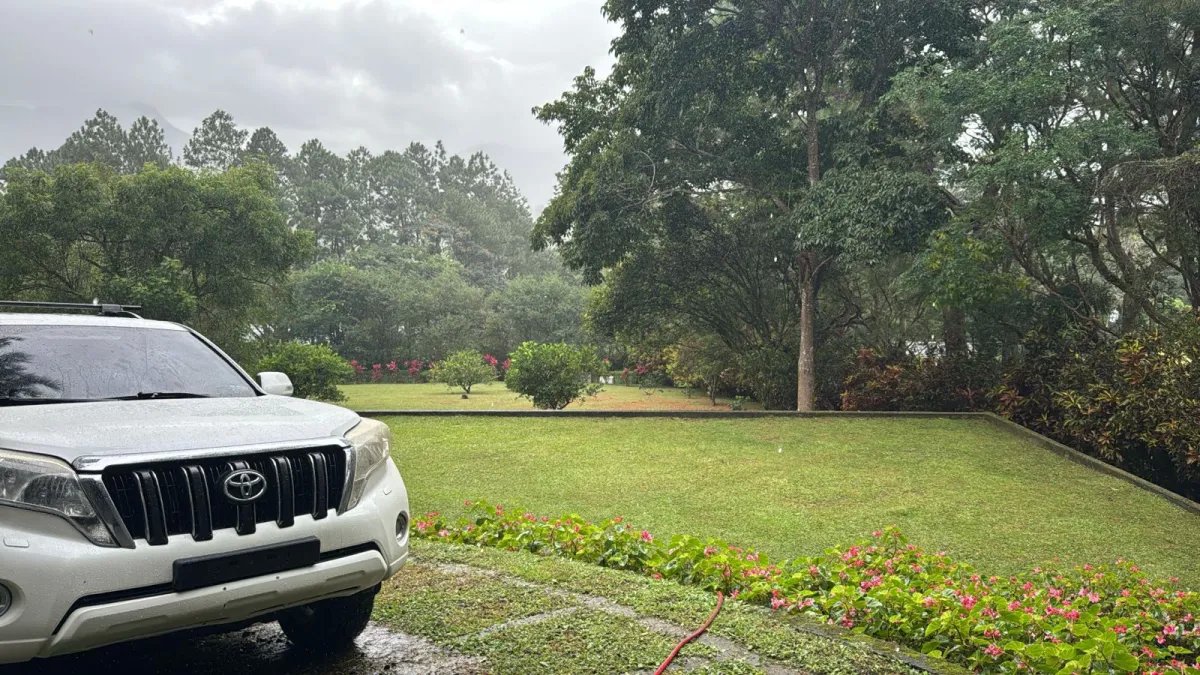 Mountain Estate Home With 6 Bedrooms in Cool Climate For Sale in El Va...