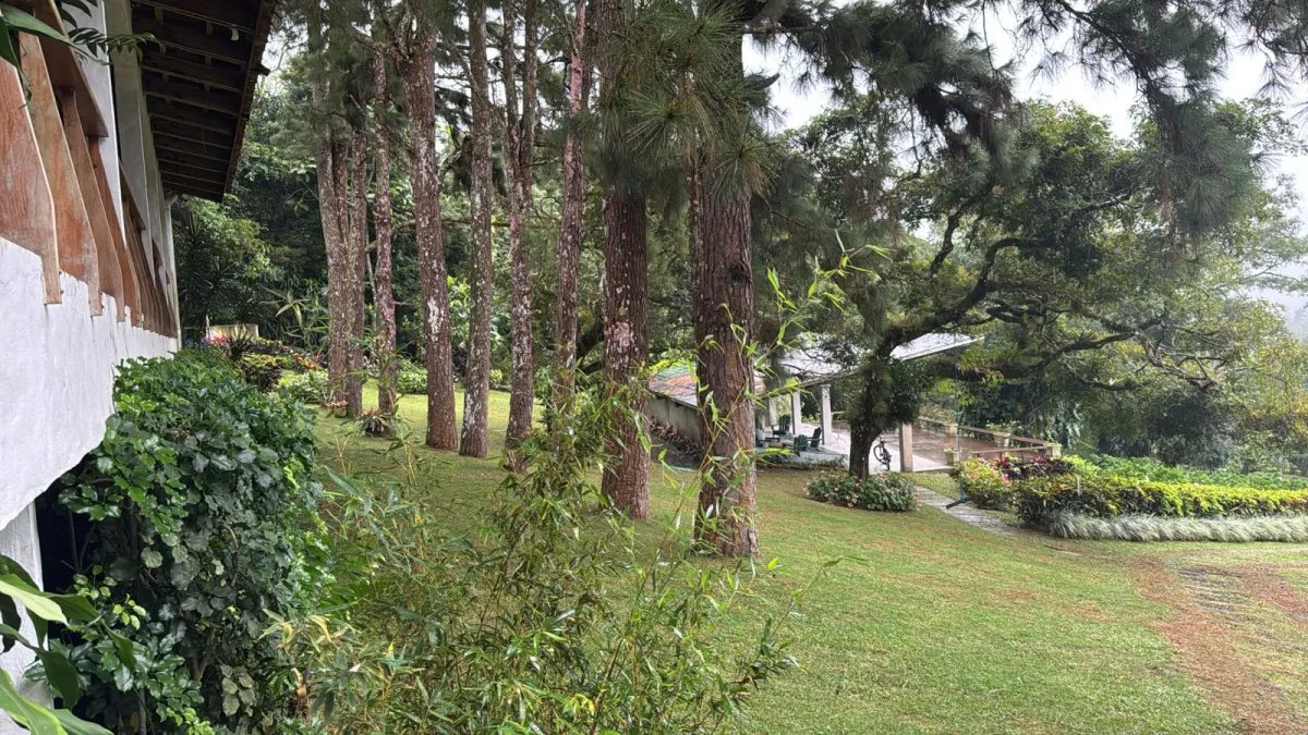 Mountain Estate Home With 6 Bedrooms in Cool Climate For Sale in El Va...