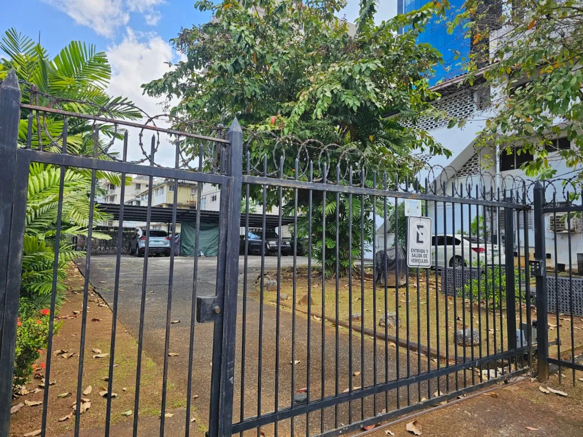 Multi-Family For Sale in PH Edificio Ponce