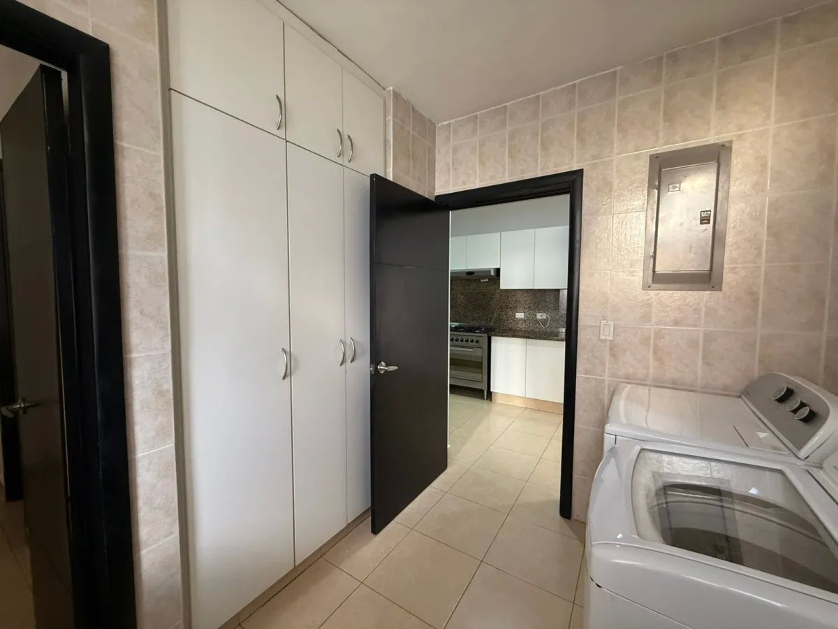 VENTA  AMPLIO APARTAMENTO EN PH PARQUE DEL MAR I, COSTA DEL ESTE