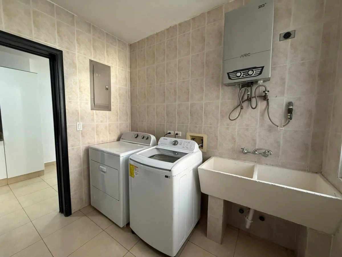 VENTA  AMPLIO APARTAMENTO EN PH PARQUE DEL MAR I, COSTA DEL ESTE